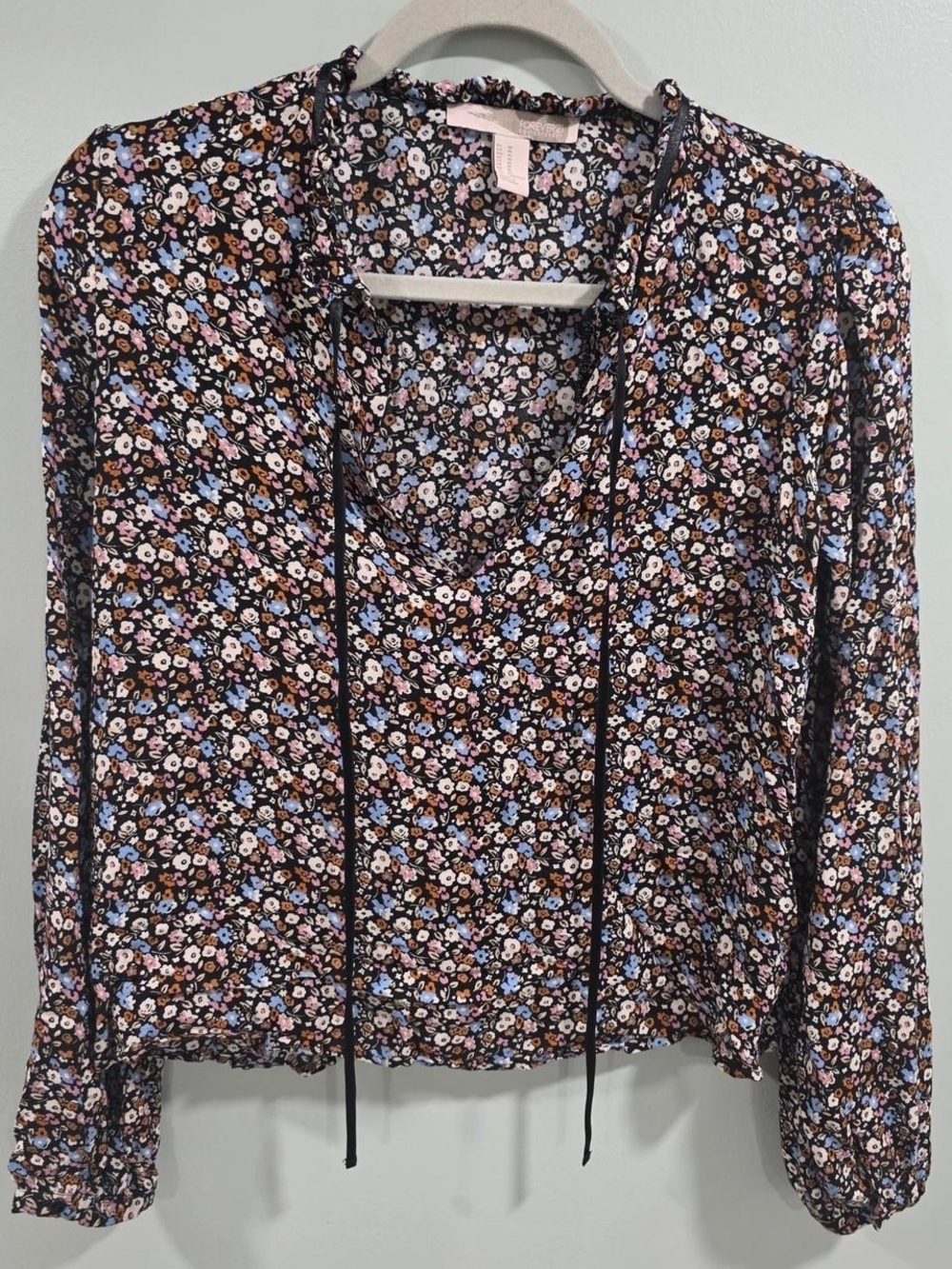 Forever 21 Black Floral Tie Neck Blouse